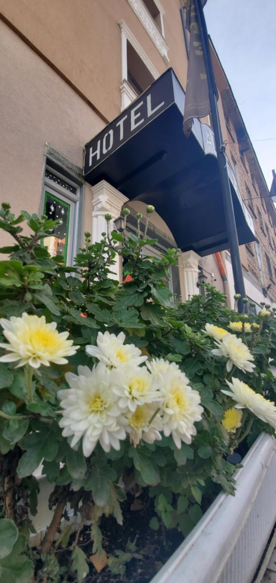 Hotel Alysa Korce Ngoại thất bức ảnh