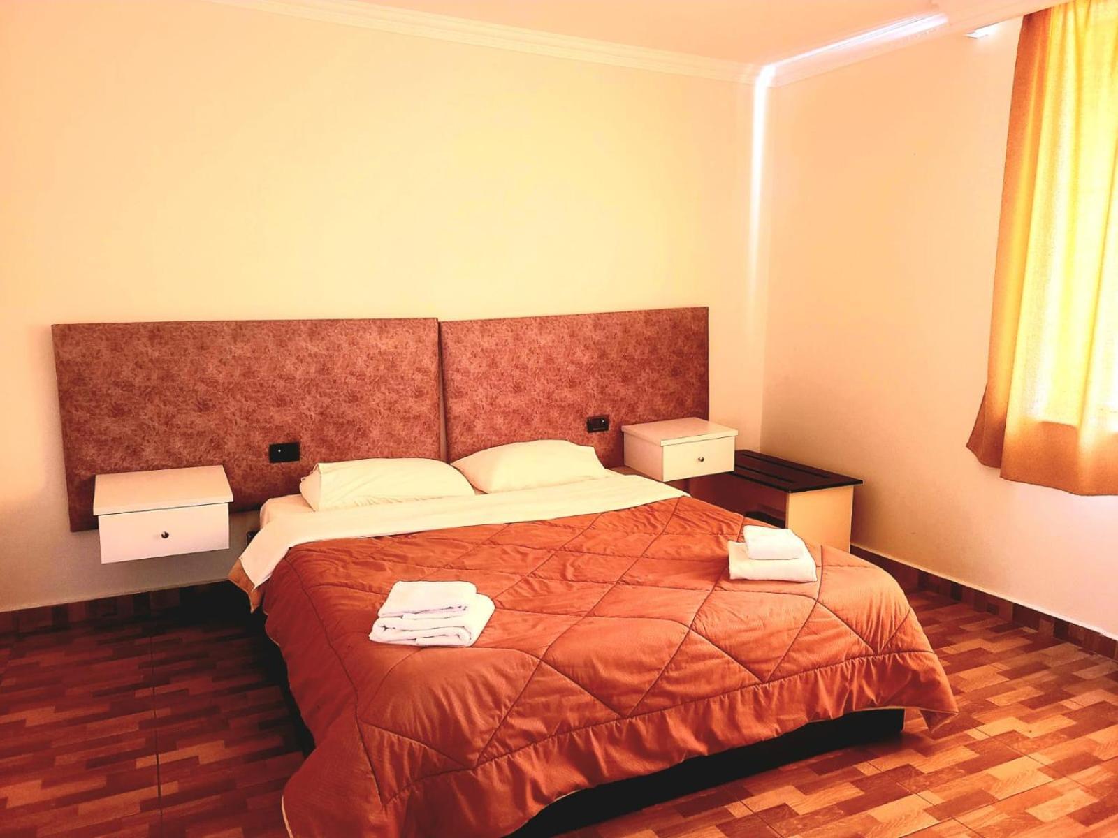 Hotel Alysa Korce Ngoại thất bức ảnh