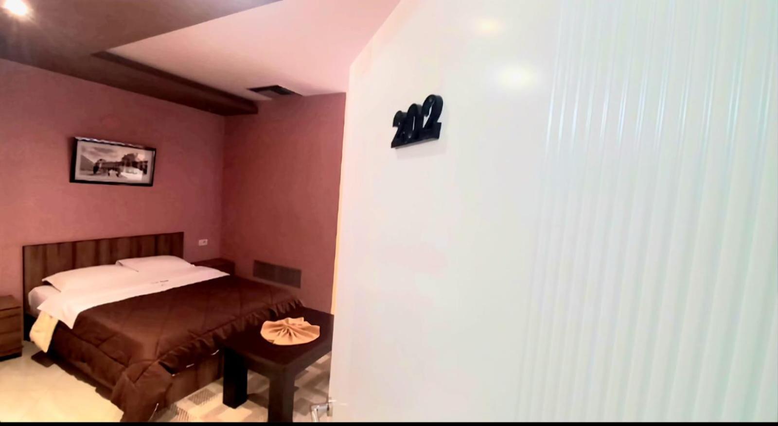Hotel Alysa Korce Ngoại thất bức ảnh